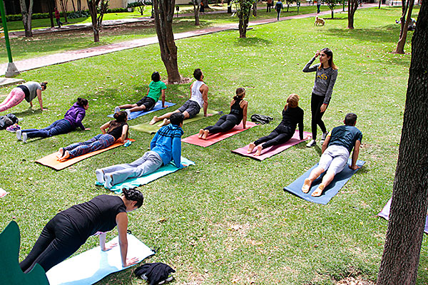 Sesión de yoga con María Omaña